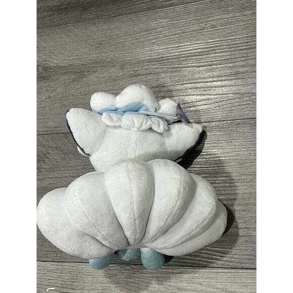 Pokemon Center Alolan Vulpix Plush White Blue Stuffed Animal Figure Authentic - Picture 2 of 3